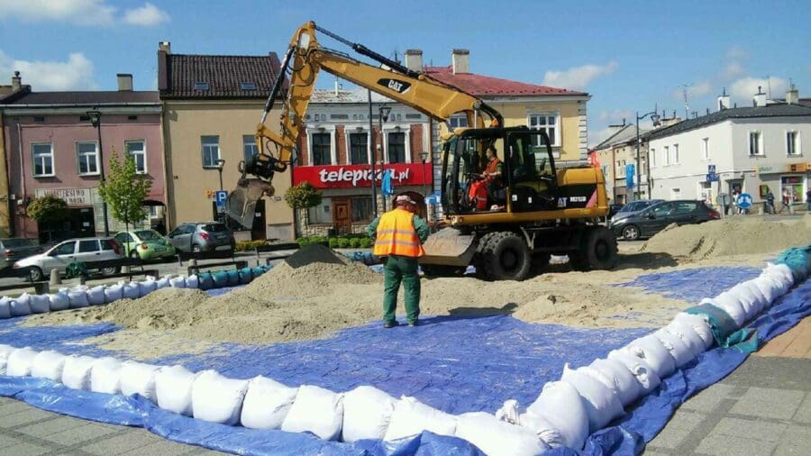 Boisko do siatkówki na naszym Rynku Boisko do siatkówki na naszym Rynku